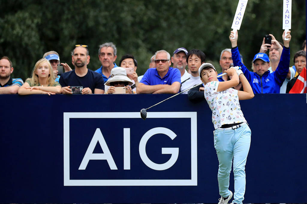 Sophia Popov celebrating with Champagne after winning the AIG Women